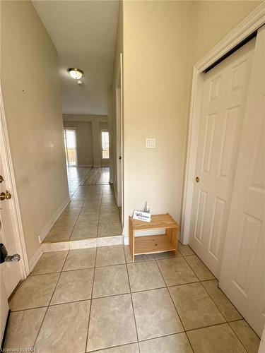 25 Chloe Street, St. Catharines, ON - Indoor Photo Showing Other Room