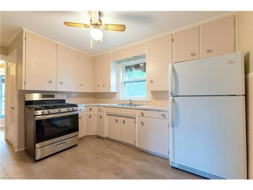 6141 Main Street, Niagara Falls, ON - Indoor Photo Showing Kitchen With Double Sink