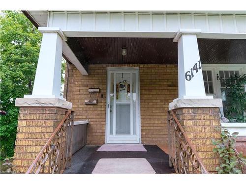 6141 Main Street, Niagara Falls, ON - Outdoor