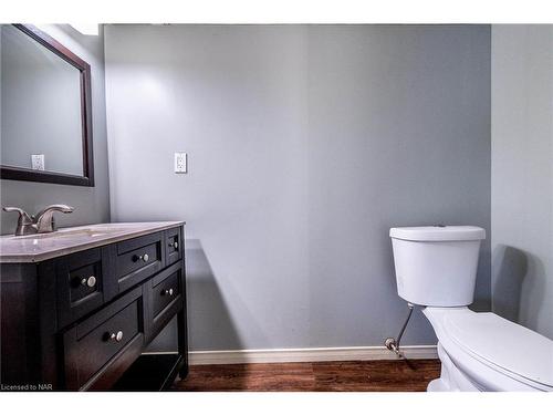 8 Dundee Drive, St. Catharines, ON - Indoor Photo Showing Bathroom