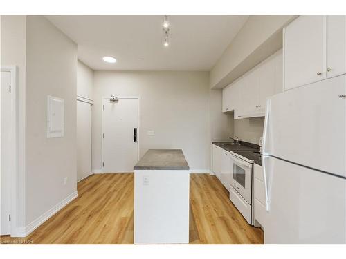 Up29-50 Herrick Avenue, St. Catharines, ON - Indoor Photo Showing Kitchen