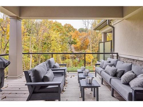 18-190 Canboro Road, Fonthill, ON - Outdoor With Balcony With Exterior