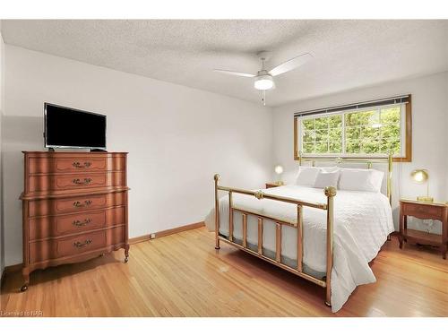 55 Aquadale Drive, St. Catharines, ON - Indoor Photo Showing Bedroom