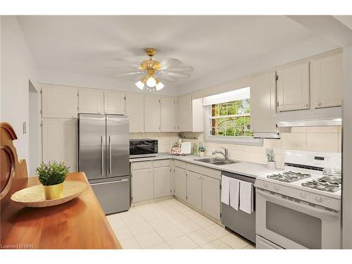 55 Aquadale Drive, St. Catharines, ON - Indoor Photo Showing Kitchen With Double Sink