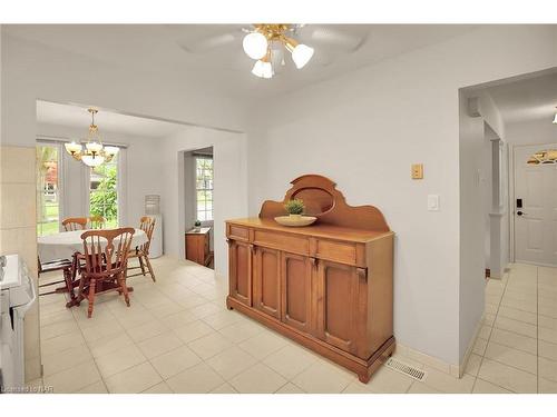 55 Aquadale Drive, St. Catharines, ON - Indoor Photo Showing Dining Room