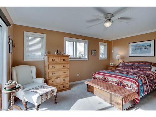 454 Holloway Bay Road S, Sherkston, ON - Indoor Photo Showing Bedroom