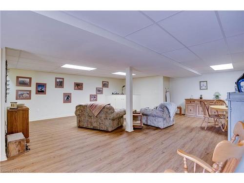 454 Holloway Bay Road S, Sherkston, ON - Indoor Photo Showing Basement