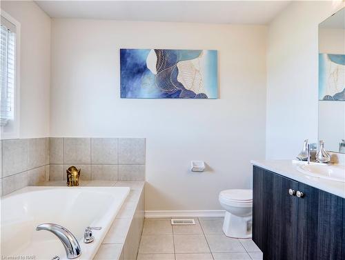 7748 Black Maple Drive, Niagara Falls, ON - Indoor Photo Showing Bathroom