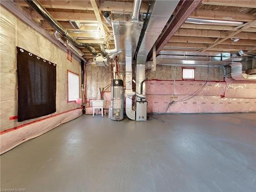 7748 Black Maple Drive, Niagara Falls, ON - Indoor Photo Showing Basement