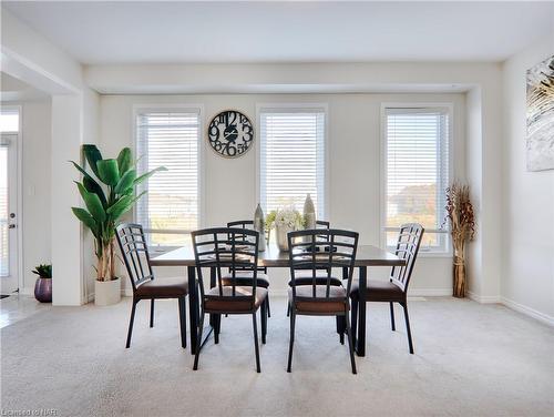 7748 Black Maple Drive, Niagara Falls, ON - Indoor Photo Showing Dining Room