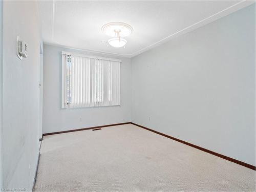 5 Rainbow Drive, St. Catharines, ON - Indoor Photo Showing Other Room