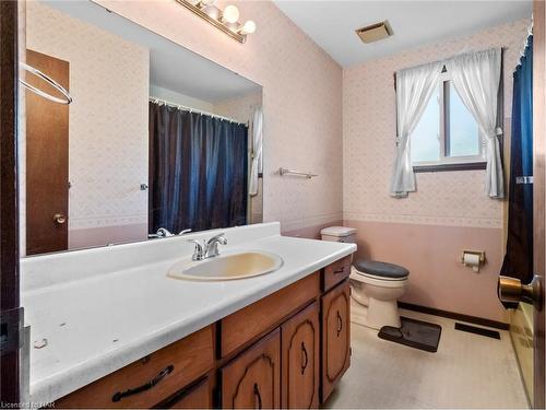 5 Rainbow Drive, St. Catharines, ON - Indoor Photo Showing Bathroom