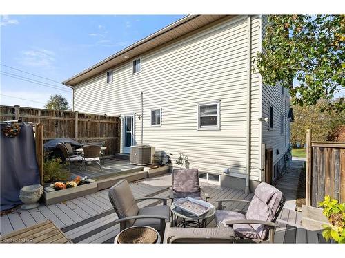 4048 Bridgewater Street, Niagara Falls, ON - Outdoor With Deck Patio Veranda With Exterior