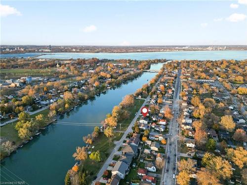 4048 Bridgewater Street, Niagara Falls, ON - Outdoor With Body Of Water With View