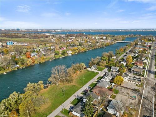 4048 Bridgewater Street, Niagara Falls, ON - Outdoor With Body Of Water With View