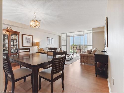 802-162 Martindale Road, St. Catharines, ON - Indoor Photo Showing Dining Room