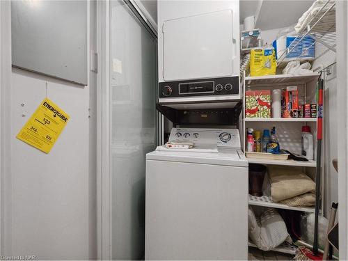 802-162 Martindale Road, St. Catharines, ON - Indoor Photo Showing Laundry Room