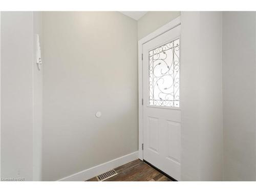 13 Herrick Avenue, St. Catharines, ON - Indoor Photo Showing Other Room