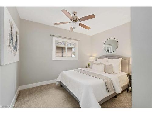 13 Herrick Avenue, St. Catharines, ON - Indoor Photo Showing Bedroom