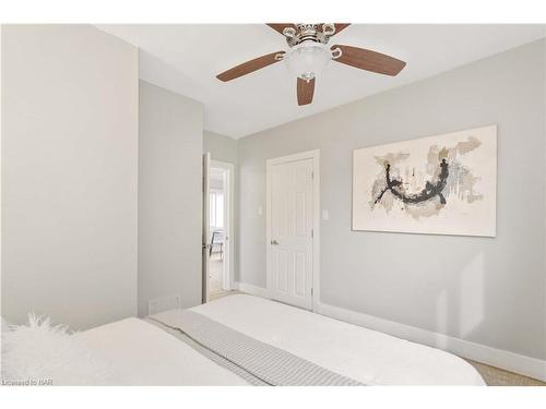 13 Herrick Avenue, St. Catharines, ON - Indoor Photo Showing Bedroom