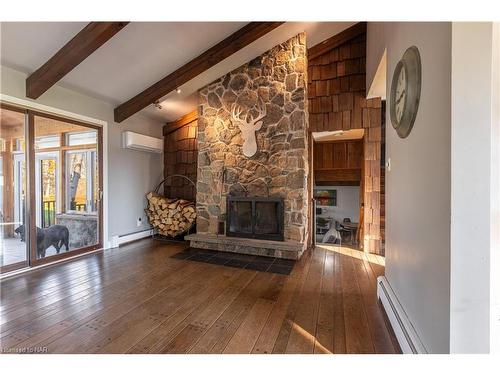 417 Highway 140 Highway, Welland, ON - Indoor Photo Showing Living Room With Fireplace