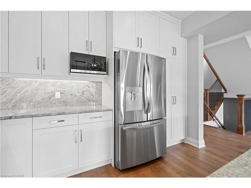 7346 Sherrilee Crescent, Niagara Falls, ON - Indoor Photo Showing Kitchen