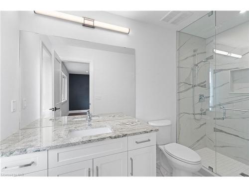 7346 Sherrilee Crescent, Niagara Falls, ON - Indoor Photo Showing Bathroom