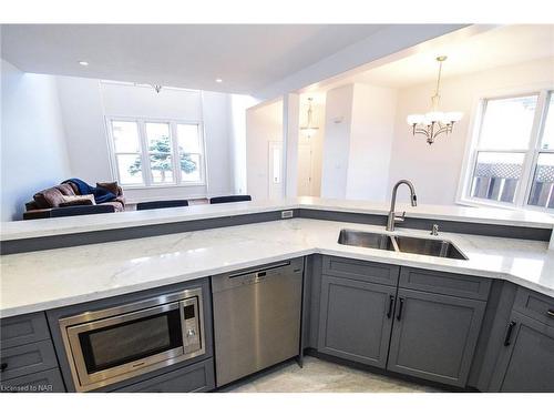 6 Gertrude Street, St. Catharines, ON - Indoor Photo Showing Kitchen With Double Sink