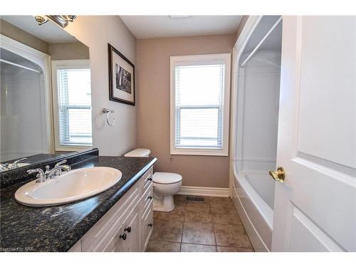 6 Gertrude Street, St. Catharines, ON - Indoor Photo Showing Bathroom