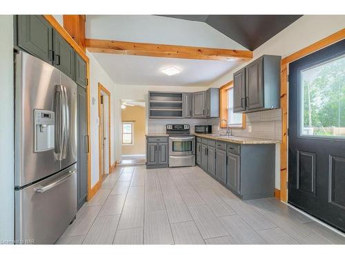 72 Wellington Street, Port Colborne, ON - Indoor Photo Showing Kitchen