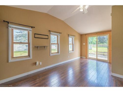 72 Wellington Street, Port Colborne, ON - Indoor Photo Showing Other Room