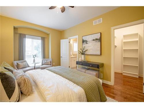 8-27 Parnell Road, St. Catharines, ON - Indoor Photo Showing Bedroom