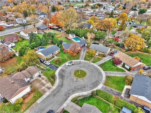 3283 Kenwood Court, Niagara Falls, ON - Outdoor With View