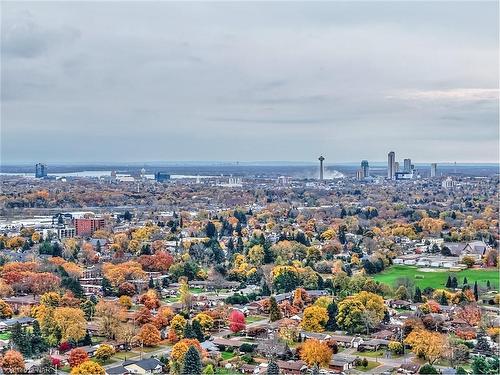 3283 Kenwood Court, Niagara Falls, ON - Outdoor With View