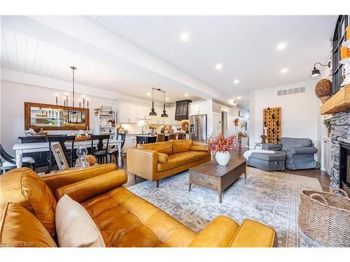 80 Willson Crossing, Fonthill, ON - Indoor Photo Showing Living Room With Fireplace