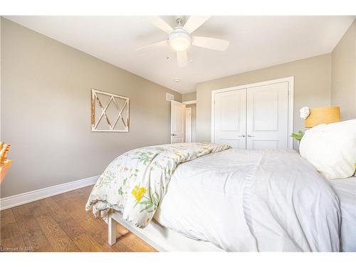 80 Willson Crossing, Fonthill, ON - Indoor Photo Showing Bedroom