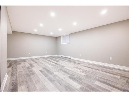 80 Willson Crossing, Fonthill, ON - Indoor Photo Showing Other Room