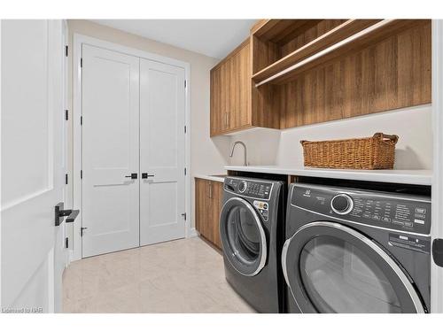 27 Maple Leaf Avenue S, Ridgeway, ON - Indoor Photo Showing Laundry Room