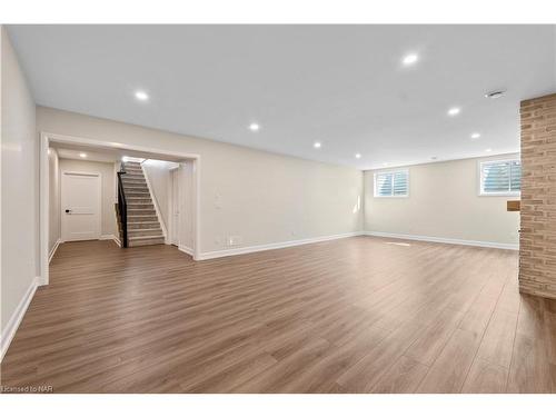 27 Maple Leaf Avenue S, Ridgeway, ON - Indoor Photo Showing Other Room