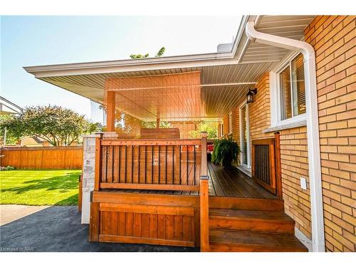 6656 Winston Street, Niagara Falls, ON - Outdoor With Deck Patio Veranda With Exterior