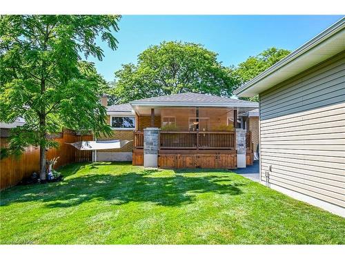 6656 Winston Street, Niagara Falls, ON - Outdoor With Deck Patio Veranda With Exterior