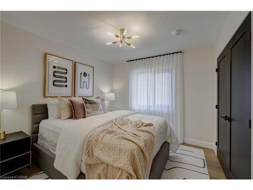 133 Basil Crescent, Ilderton, ON - Indoor Photo Showing Bedroom