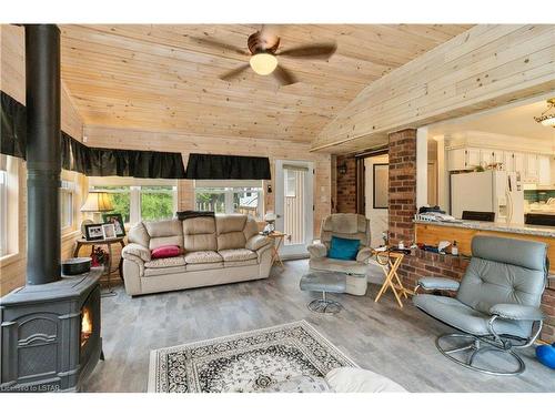 30622 Hungry Hollow Road, Arkona, ON - Indoor Photo Showing Living Room