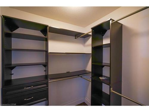 2675 Torrey Pines Way, London, ON - Indoor With Storage