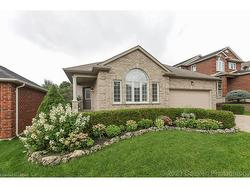 592 Clearwater Crescent  London, ON N5X 4J7