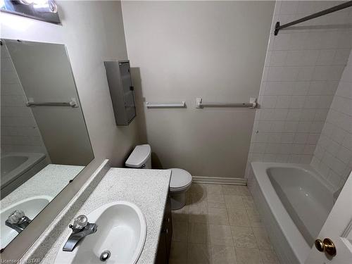 51-70 Sunnyside Drive, London, ON - Indoor Photo Showing Bathroom