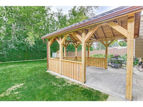 1302 Fuller Street, London, ON - Outdoor With Backyard