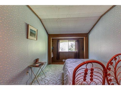 159 Harrison Place, Port Stanley, ON - Indoor Photo Showing Bedroom