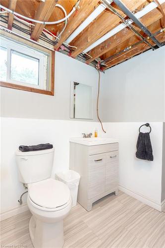 790 Elm Street, St. Thomas, ON - Indoor Photo Showing Bathroom