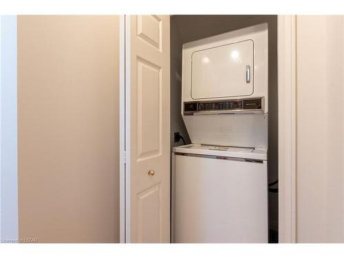 5 Edith Street, London, ON - Indoor Photo Showing Laundry Room